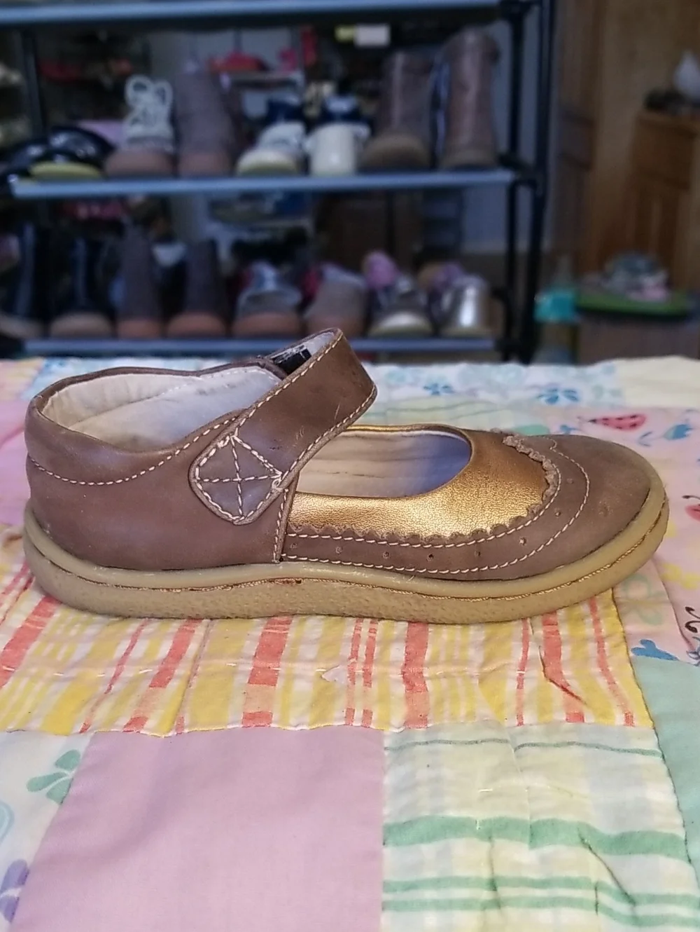 Livie & Luca Girls Gold and Taupe Mary Janes Size 8 Soft Leather Tootles
